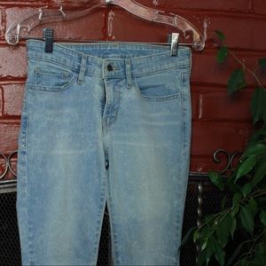 Light washed Levi jeans
